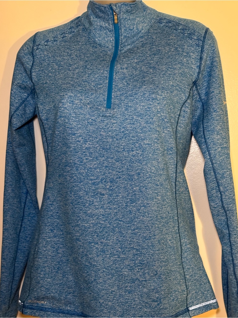 Saucony blue womens S quarter zip top